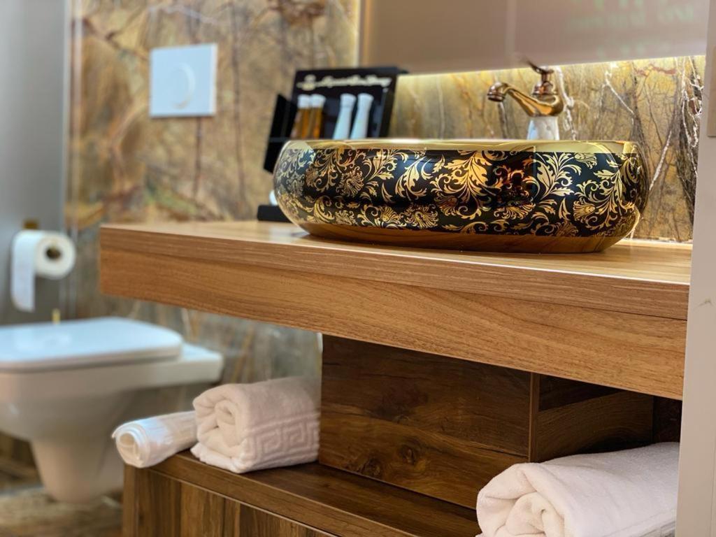 Vila Imperial One Luxury Boutique Hotel Făgăraş Zewnętrze zdjęcie